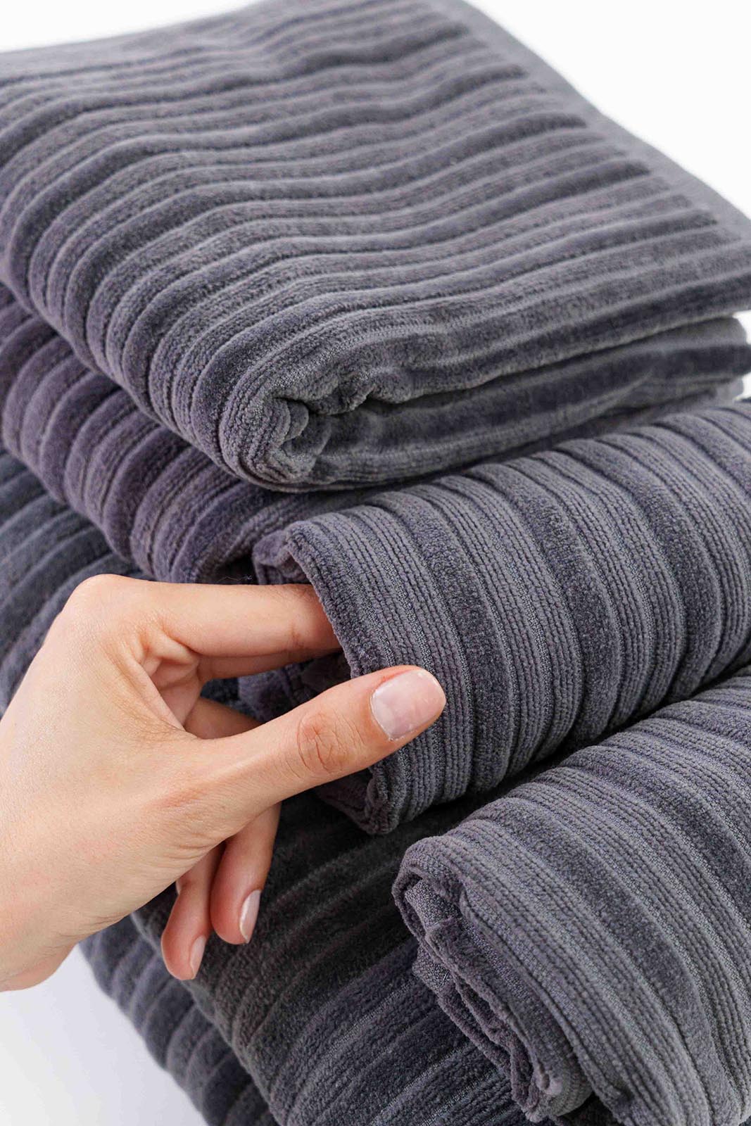 Ankara profesyonel ürün fotoğrafçısı tarafından e-ticaret standartlarında çekilmiş, kumaş dokusunu öne çıkaran tekstil detay fotoğrafı.